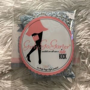 NWT Girly Go Garter Side Kick small